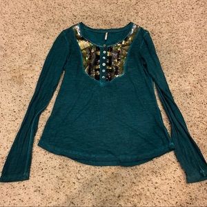 Free People long sleeve sequin top ✨
